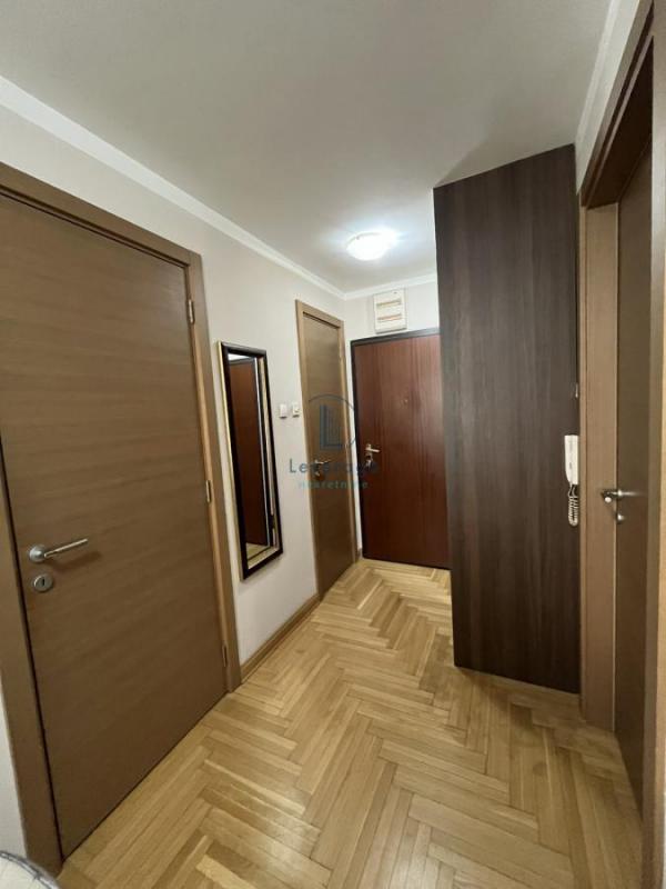 Stan na prodaju u Beogradu, Žarkovo, cetvorosoban, 80m2, cena 255000 evra