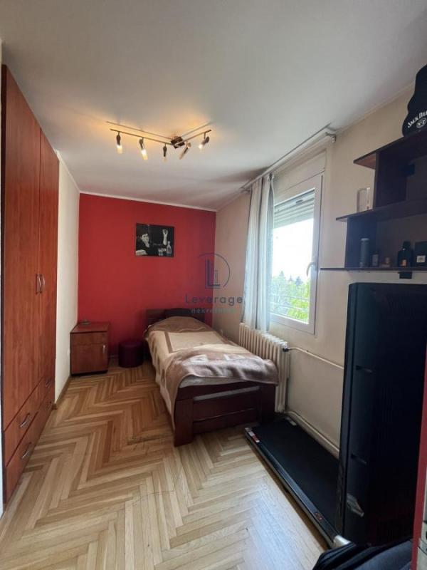 Stan na prodaju u Beogradu, Žarkovo, cetvorosoban, 80m2, cena 255000 evra