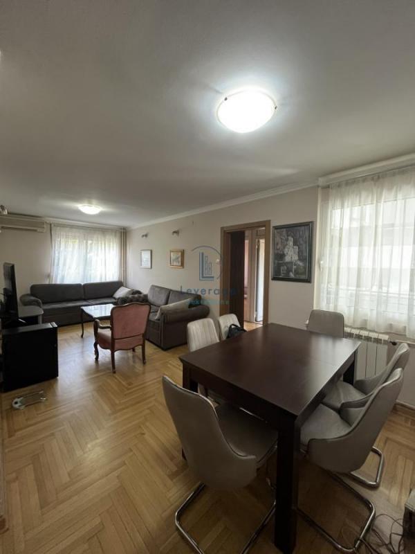 Stan na prodaju u Beogradu, Žarkovo, cetvorosoban, 80m2, cena 255000 evra