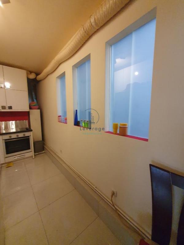 Stan na prodaju u Beogradu, Krunski venac, troiposoban, 76m2, cena 360000 evra