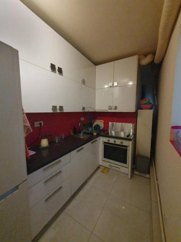 Stan na prodaju u Beogradu, Krunski venac, troiposoban, 76m2, cena 360000 evra