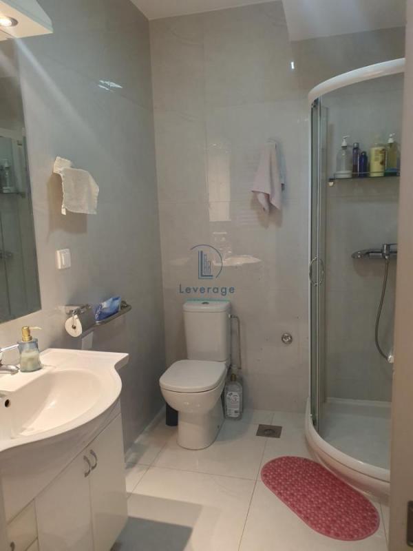 Stan na prodaju u Beogradu, Krunski venac, troiposoban, 76m2, cena 360000 evra