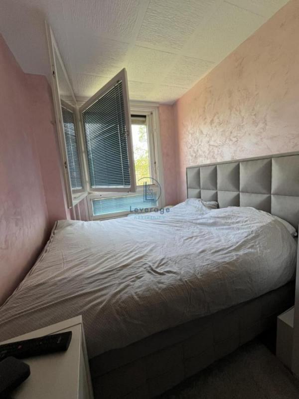 Stan na prodaju u Beogradu, Nova Galenika, dvoiposoban, 73m2, cena 260000 evra