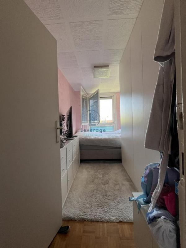 Stan na prodaju u Beogradu, Nova Galenika, dvoiposoban, 73m2, cena 260000 evra