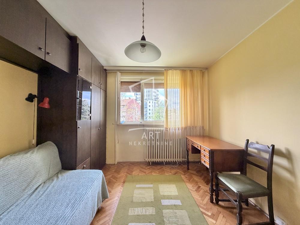 Stan na prodaju u Beogradu, Banovo brdo, dvosoban, 43m2, cena 167000 evra