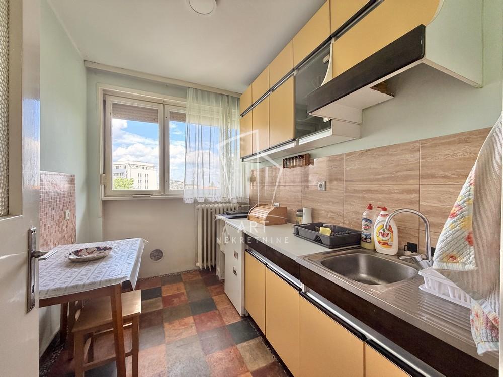 Stan na prodaju u Beogradu, Banovo brdo, dvosoban, 43m2, cena 167000 evra