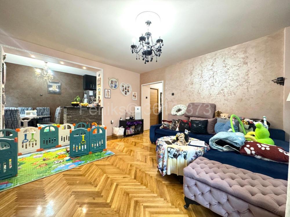 Stan na prodaju u Beogradu, Vračar, trosoban, 84m2, cena 335000 evra