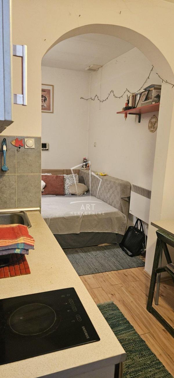 Stan na prodaju u Beogradu, Crveni Krst, 23m2, cena 103000 evra