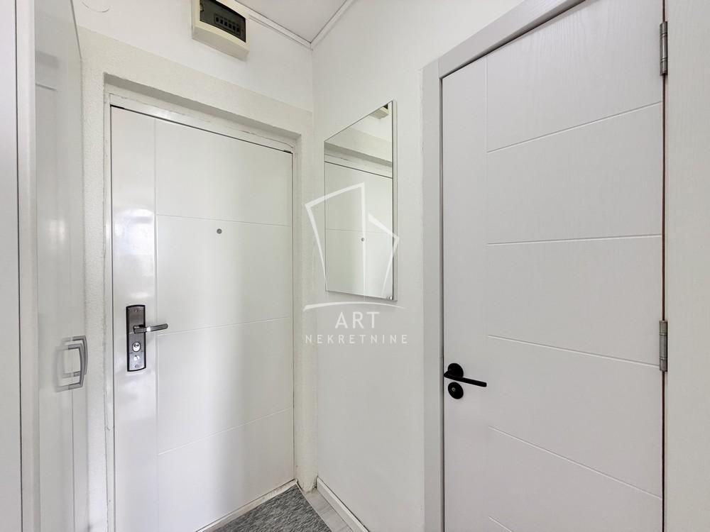 Stan na prodaju u Beogradu, Čukarica, 16m2, cena 49900 evra