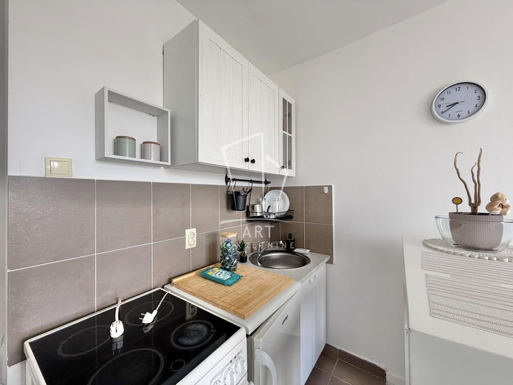 Stan na prodaju u Beogradu, Čukarica, 16m2, cena 49900 evra