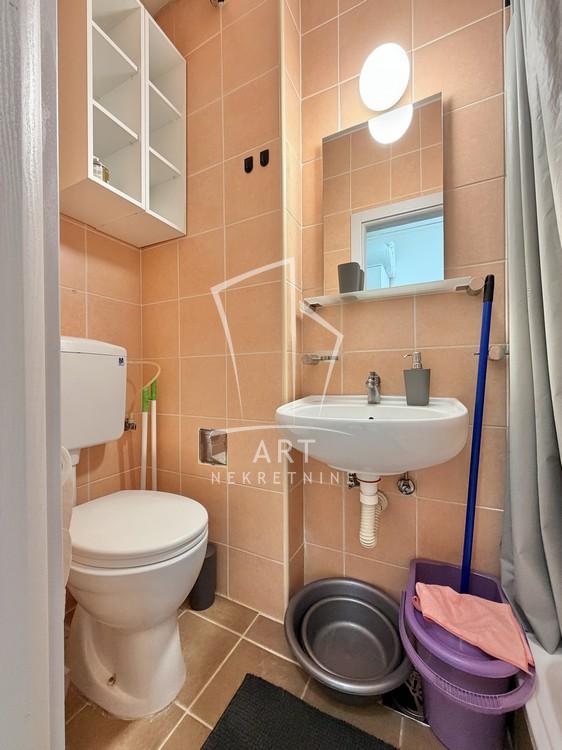 Stan na prodaju u Beogradu, Čukarica, 16m2, cena 49900 evra