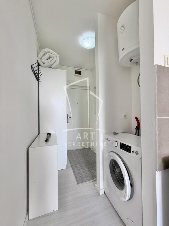 Stan na prodaju u Beogradu, Čukarica, 16m2, cena 49900 evra