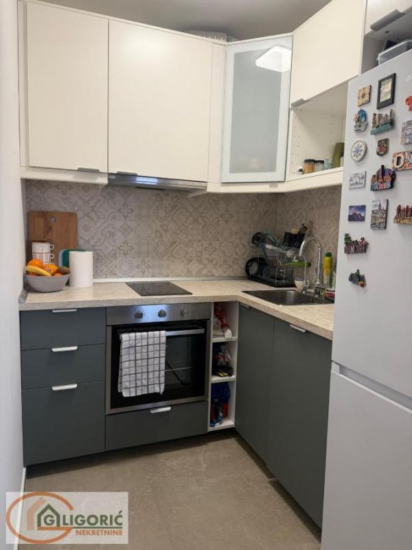 Stan na prodaju u Beogradu, Prvomajska, jednoiposoban, 42m2, cena 151000 evra