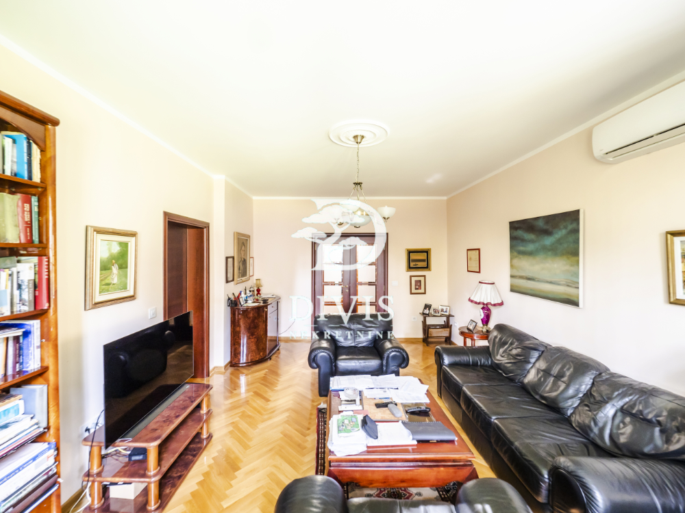 Stan na prodaju u Beogradu, Dedinje, trosoban, 98m2, cena 415000 evra