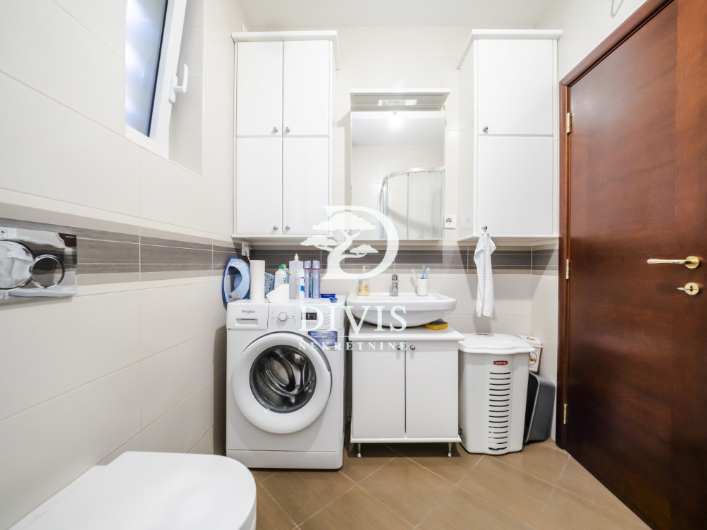 Stan na prodaju u Beogradu, Dedinje, trosoban, 98m2, cena 415000 evra