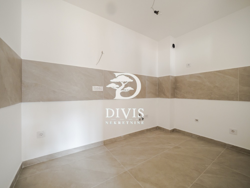 Stan na prodaju u Beogradu, Voždovac, trosoban, 62m2, cena 249000 evra