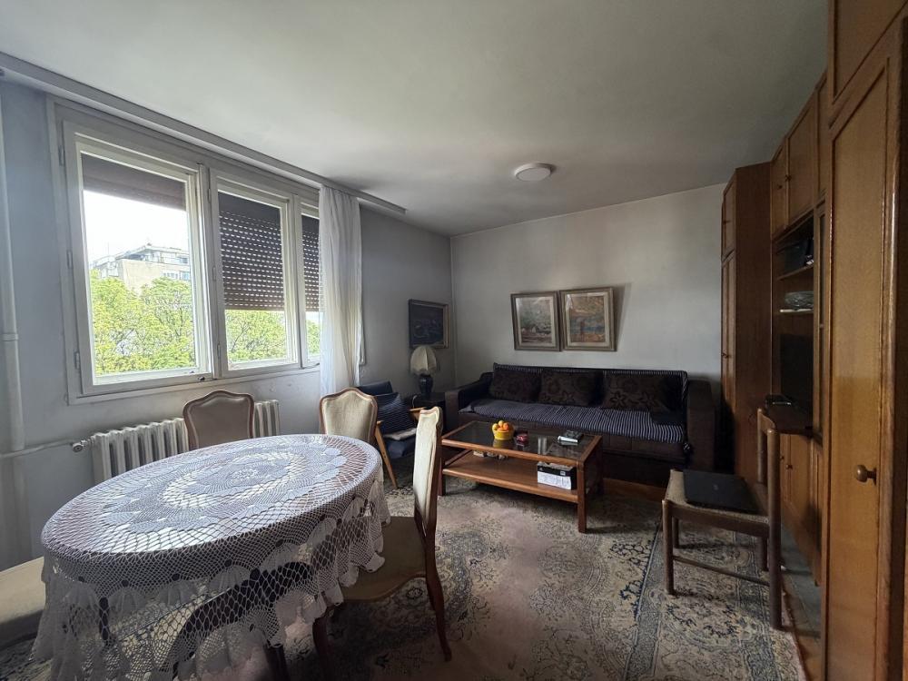 Stan na prodaju u Beogradu, Karaburma, dvosoban, 49m2, cena 134900 evra