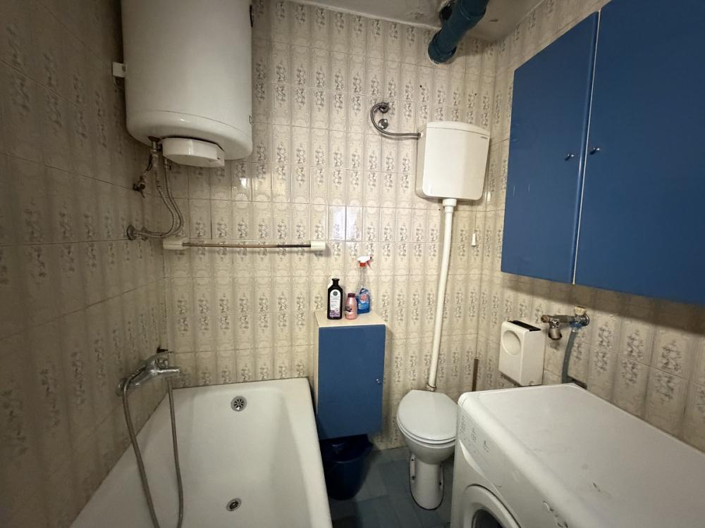 Stan na prodaju u Beogradu, Karaburma, dvosoban, 49m2, cena 134900 evra