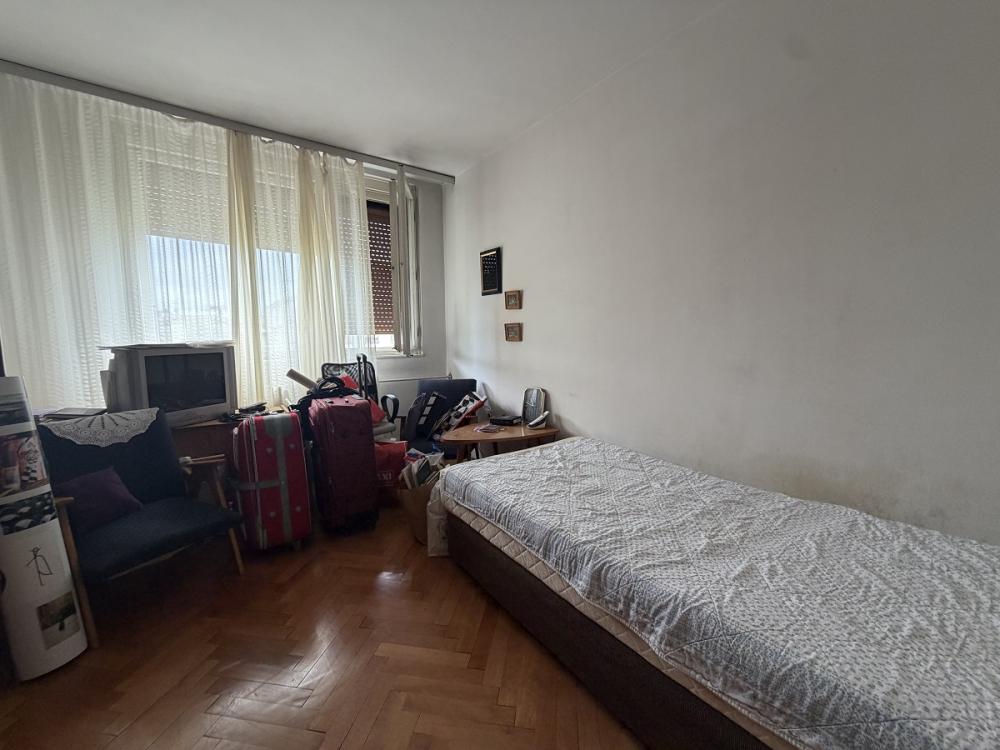 Stan na prodaju u Beogradu, Karaburma, dvosoban, 49m2, cena 134900 evra