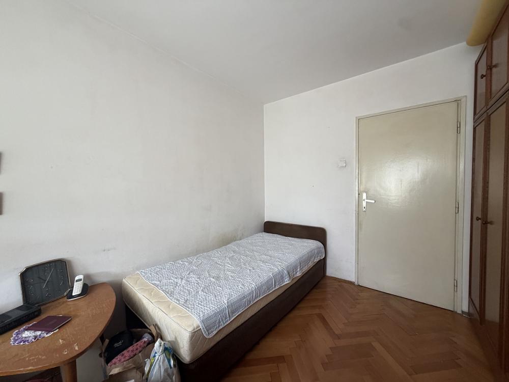 Stan na prodaju u Beogradu, Karaburma, dvosoban, 49m2, cena 134900 evra