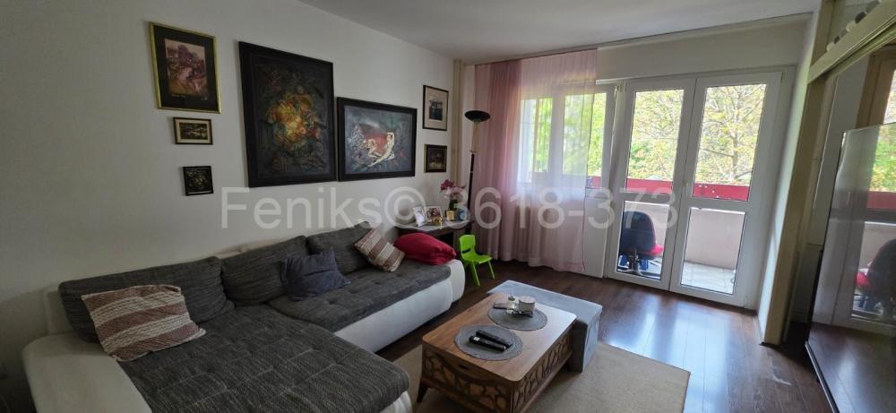 Stan na prodaju u Beogradu, Novi Beograd blok 63, dvoiposoban, 66m2, cena 207000 evra