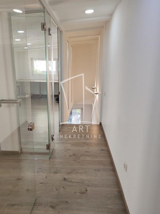 Stan na prodaju u Beogradu, Palilula, troiposoban, 95m2, cena 299000 evra