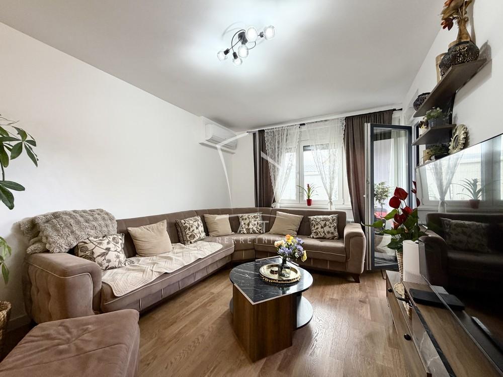 Stan na prodaju u Beogradu, Zemun, troiposoban, 94m2, cena 340000 evra