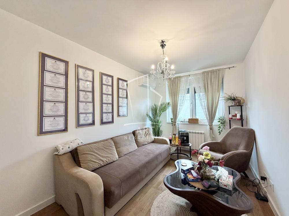 Stan na prodaju u Beogradu, Zemun, troiposoban, 94m2, cena 340000 evra