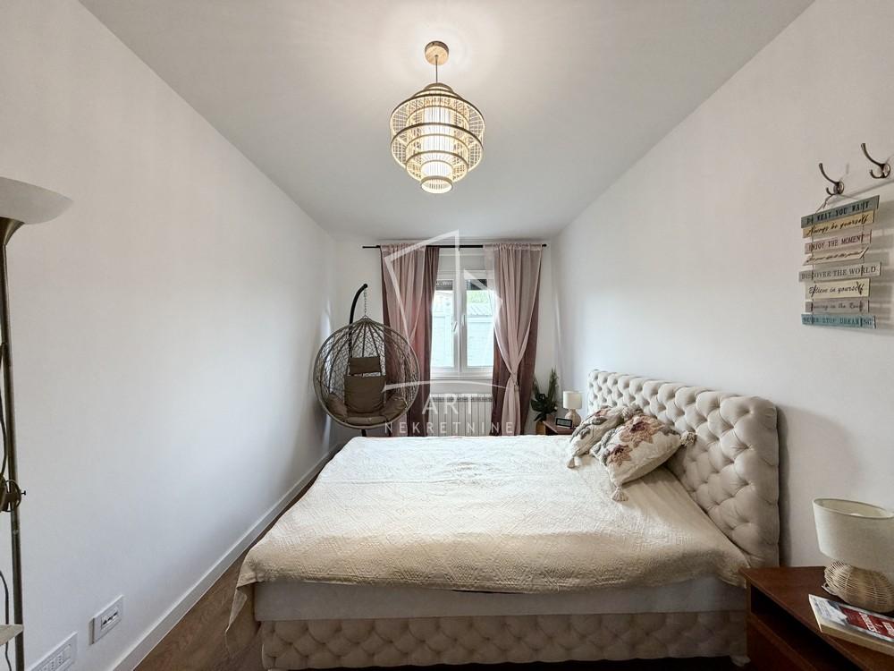 Stan na prodaju u Beogradu, Zemun, troiposoban, 94m2, cena 340000 evra