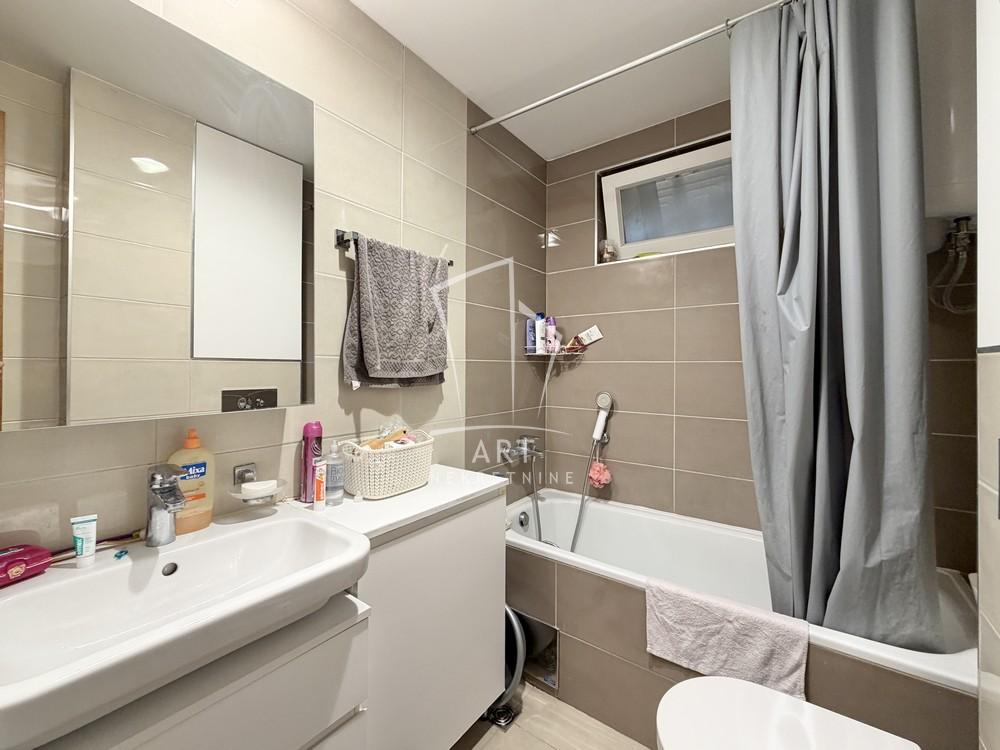 Stan na prodaju u Beogradu, Zemun, dvosoban, 54m2, cena 230000 evra