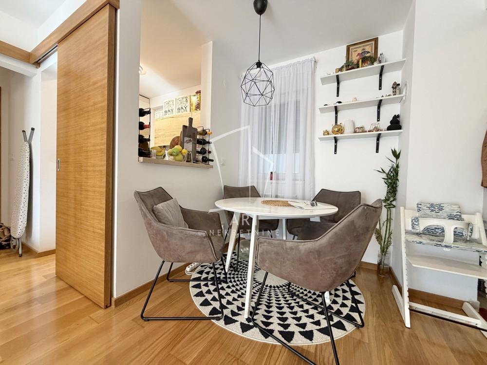 Stan na prodaju u Beogradu, Zemun, dvosoban, 54m2, cena 230000 evra