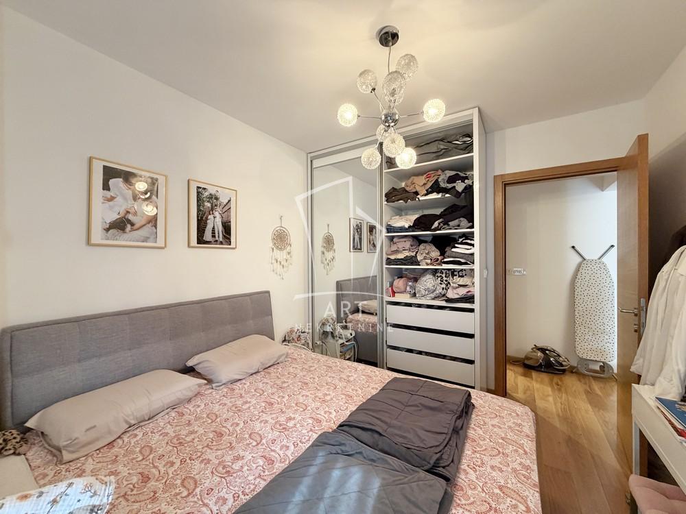 Stan na prodaju u Beogradu, Zemun, dvosoban, 54m2, cena 230000 evra