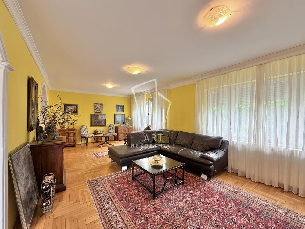 Stan na prodaju u Beogradu, Dedinje, cetvorosoban, 128m2, cena 520000 evra