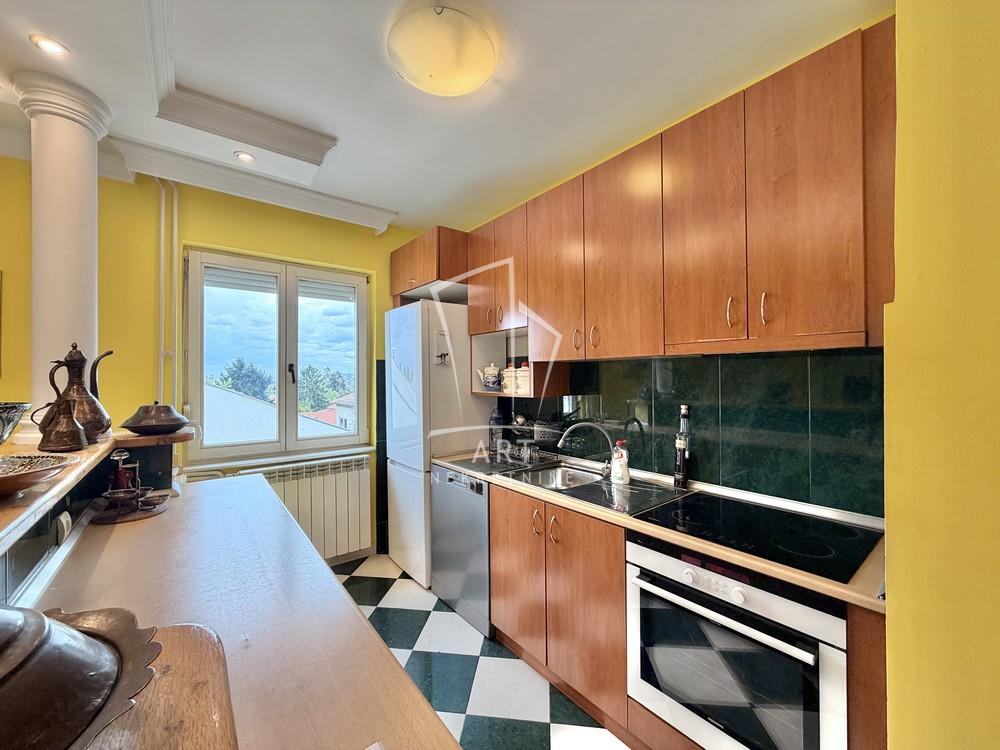 Stan na prodaju u Beogradu, Dedinje, cetvorosoban, 128m2, cena 520000 evra