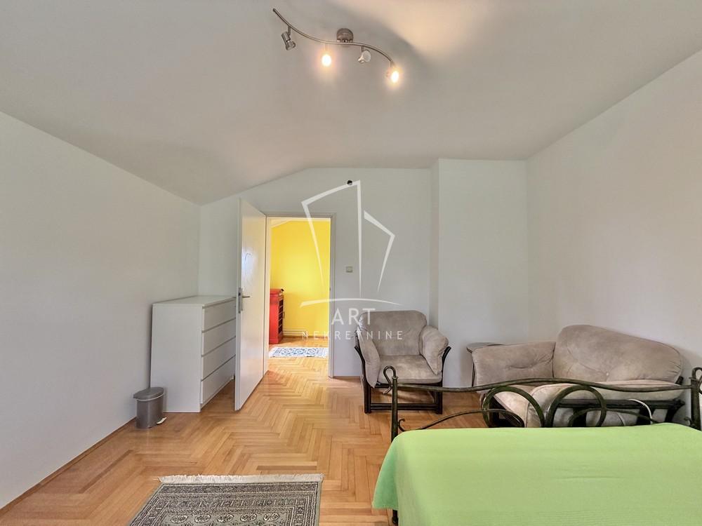 Stan na prodaju u Beogradu, Dedinje, cetvorosoban, 128m2, cena 520000 evra