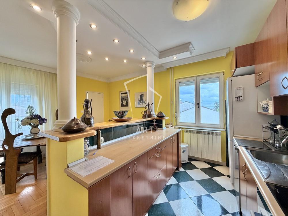 Stan na prodaju u Beogradu, Dedinje, cetvorosoban, 128m2, cena 520000 evra