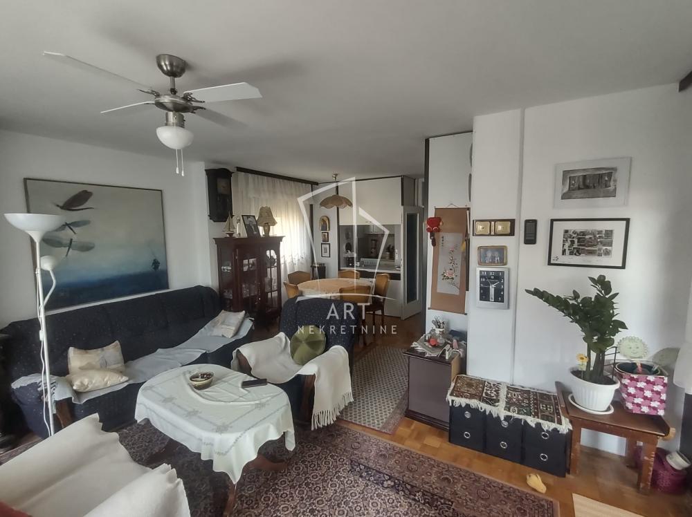 Stan na prodaju u Beogradu, Čukarica, dvosoban, 58m2, cena 190000 evra