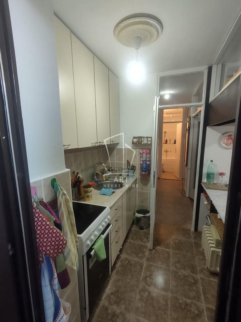 Stan na prodaju u Beogradu, Čukarica, dvosoban, 58m2, cena 190000 evra