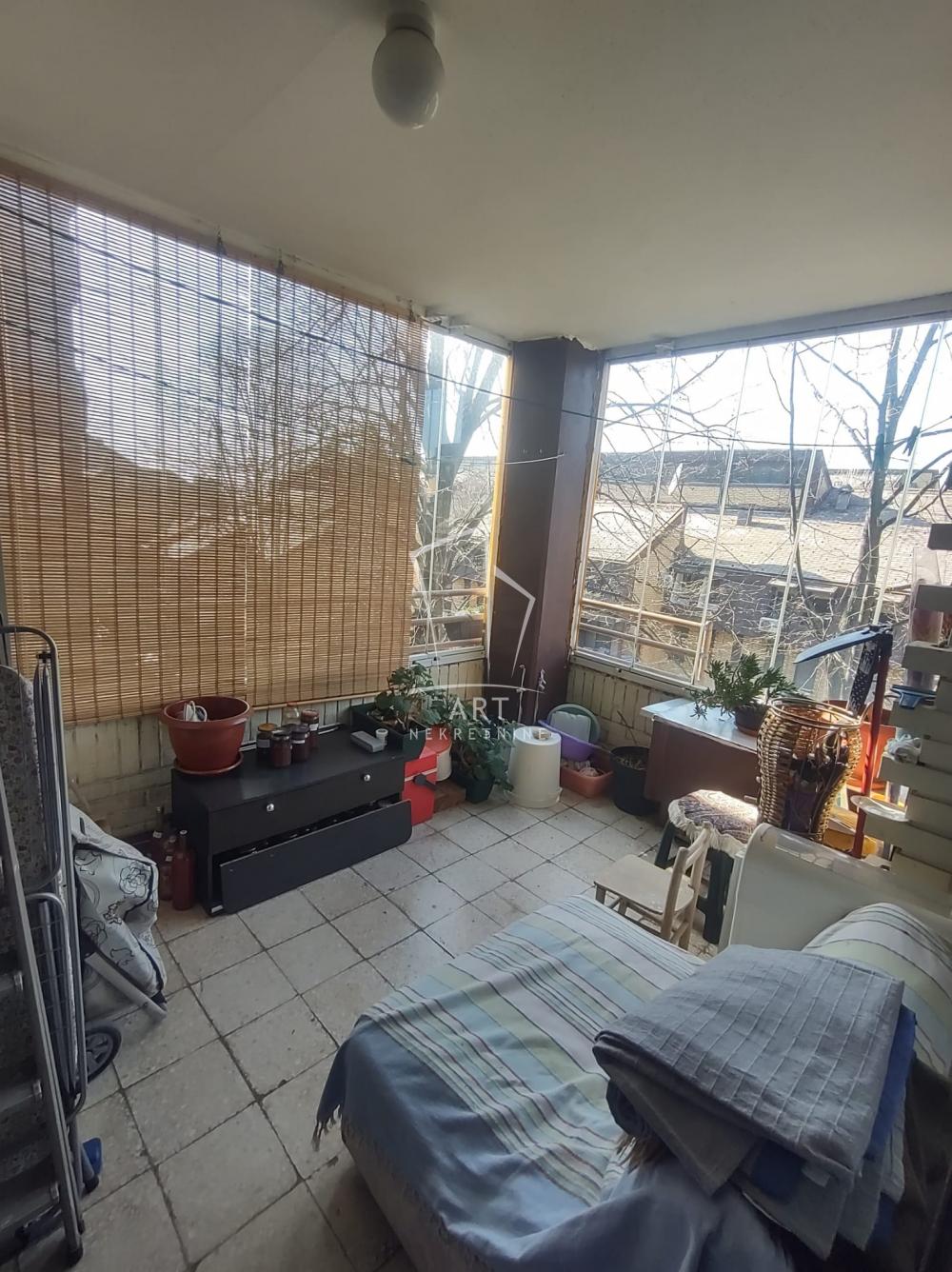 Stan na prodaju u Beogradu, Čukarica, dvosoban, 58m2, cena 190000 evra