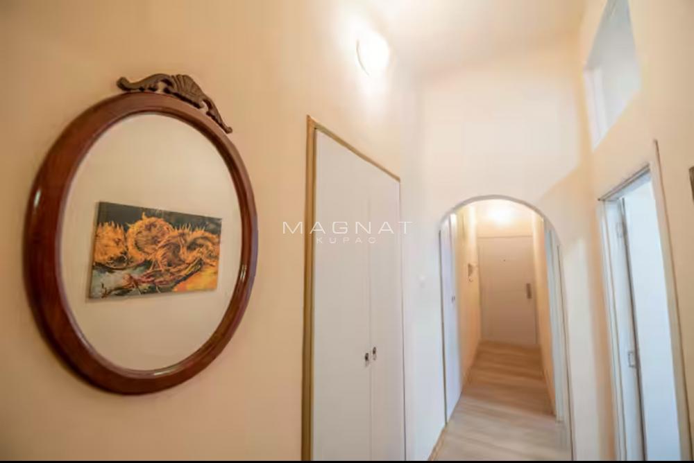 Stan na prodaju u Beogradu, Stari grad, troiposoban, 91m2, cena 389000 evra