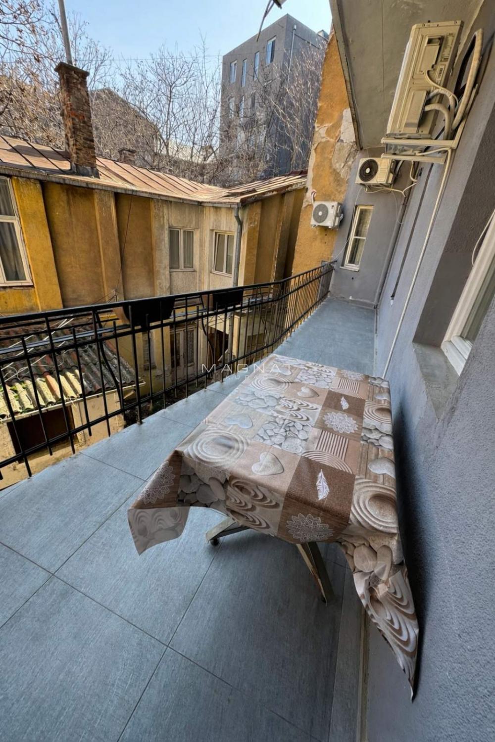 Stan na prodaju u Beogradu, Stari grad, troiposoban, 91m2, cena 389000 evra