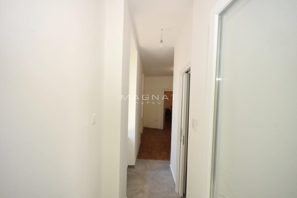 Stan na prodaju u Beogradu, Stari grad, trosoban, 87m2, cena 289900 evra