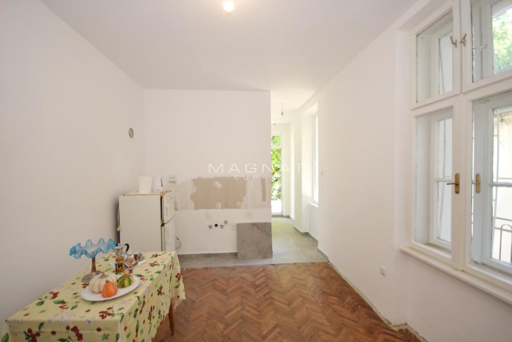 Stan na prodaju u Beogradu, Stari grad, trosoban, 87m2, cena 289900 evra