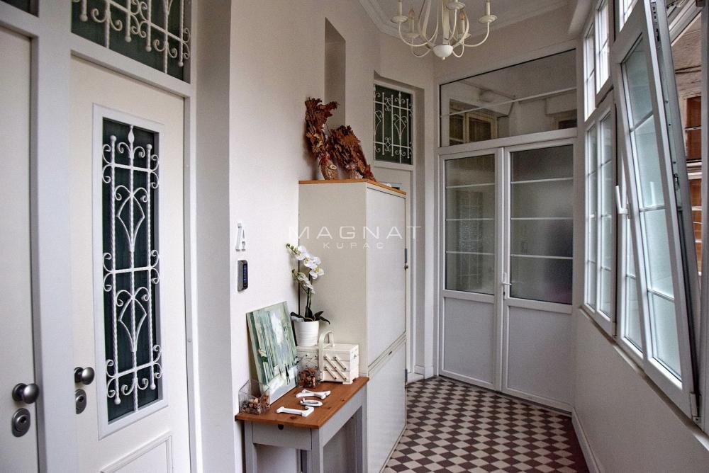 Stan na prodaju u Beogradu, Stari grad, cetvorosoban, 90m2, cena 330000 evra