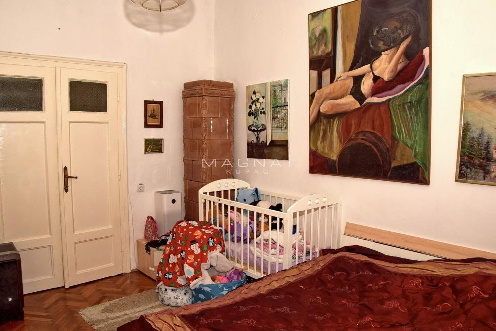 Stan na prodaju u Beogradu, Stari grad, cetvorosoban, 90m2, cena 330000 evra