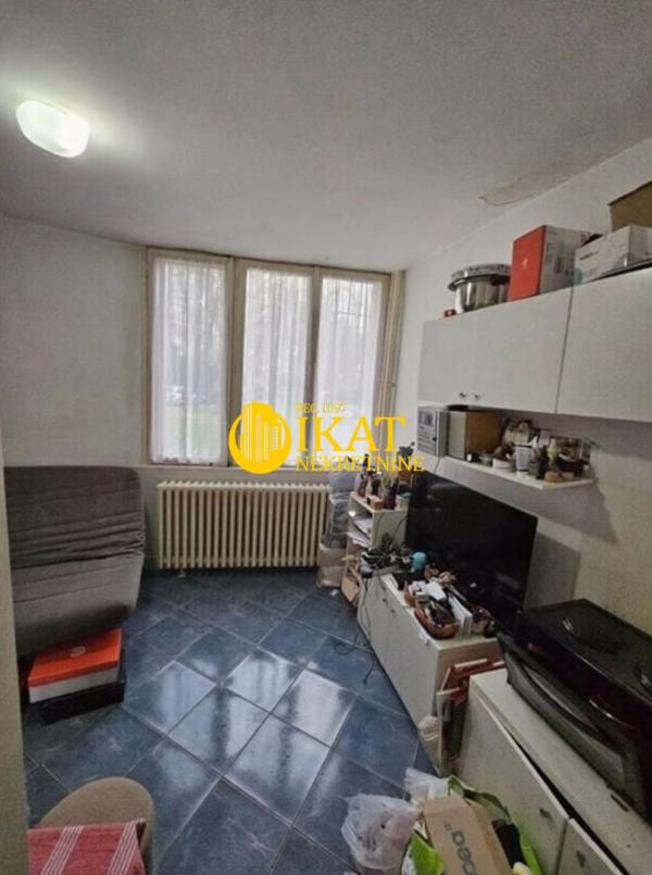 Stan na prodaju u Beogradu, Stari grad, 16m2, cena 93000 evra