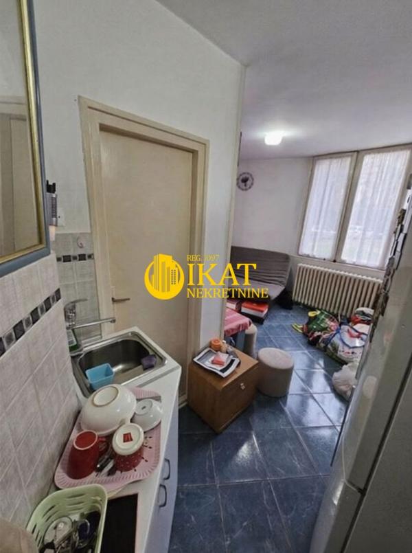 Stan na prodaju u Beogradu, Stari grad, 16m2, cena 93000 evra