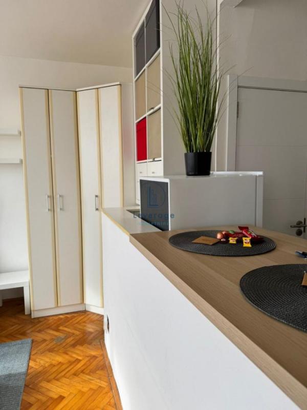 Stan na prodaju u Beogradu, Banovo brdo, jednosoban, 21m2, cena 98500 evra