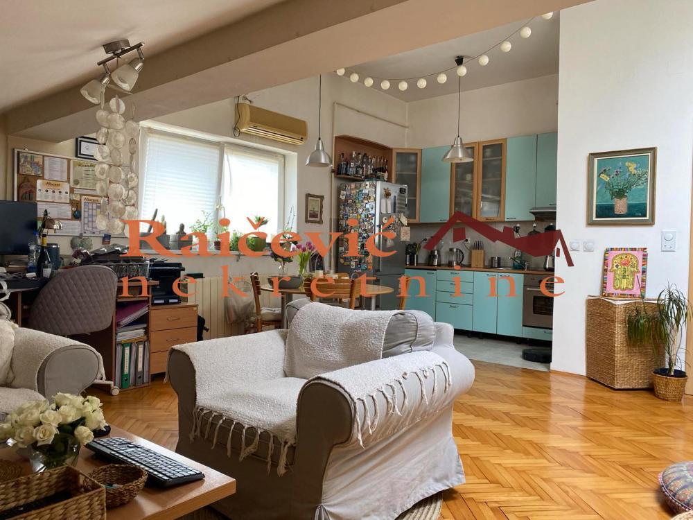 Stan na prodaju u Beogradu, Zeleno brdo, jednoiposoban, 38m2, cena 125000 evra