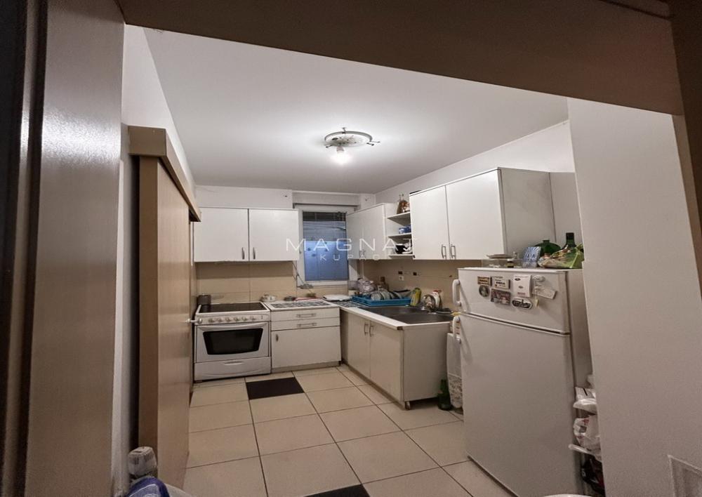 Stan na prodaju u Beogradu, Vračar, trosoban, 70m2, cena 330000 evra